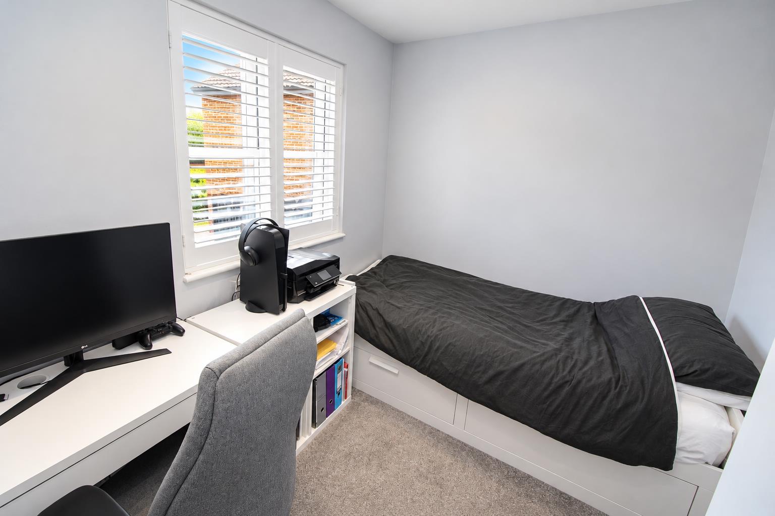 Simons Close, Tilehurst, Reading